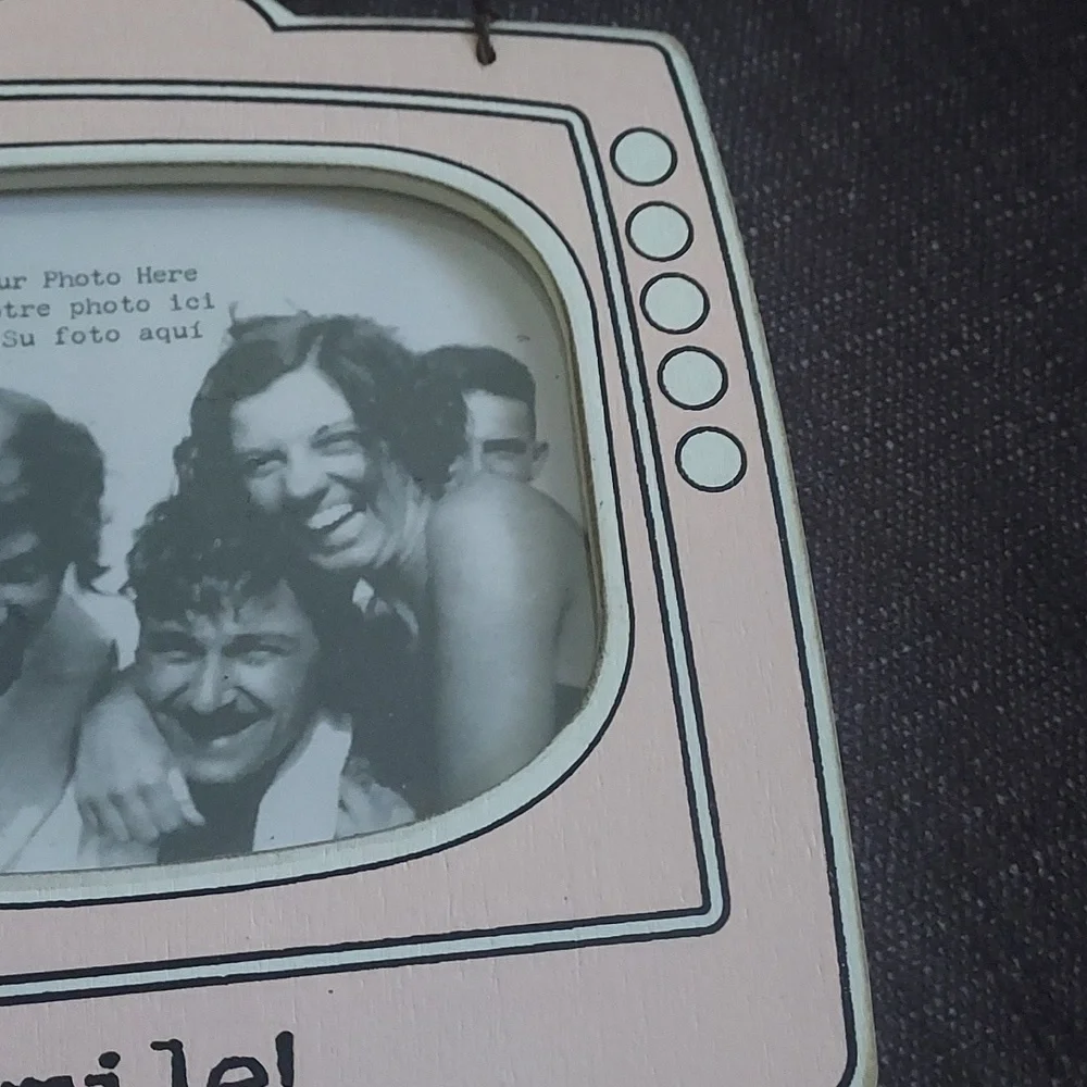 TV frame  pink white  
